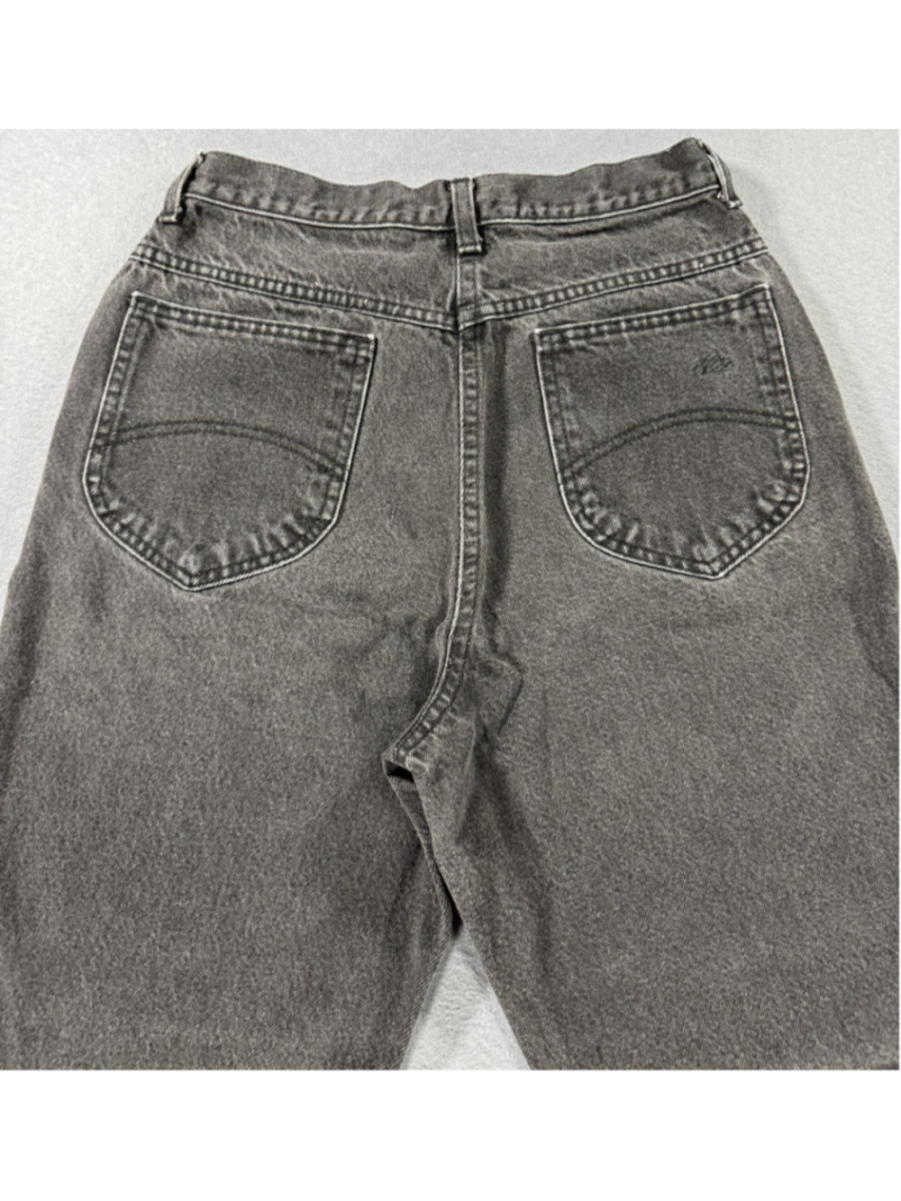 Vintage Chic High Waisted Jeans 26" Waist, No Tags, See Photos for Measurements - Picture 7 of 14